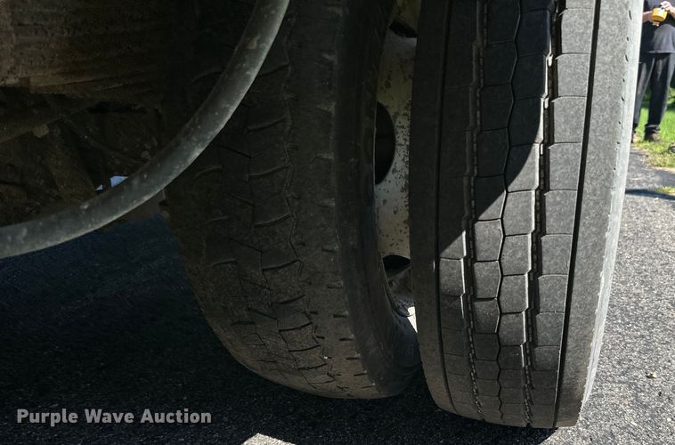 image for item LR9403 2013 Ford  F550 Super Duty XL utility / service truck