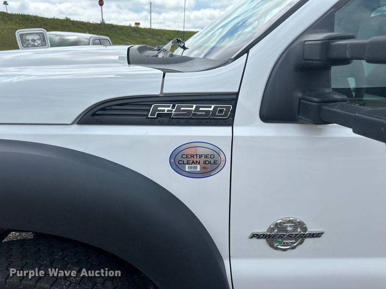 image for item LR9427 2013 Ford  F550 bucket truck