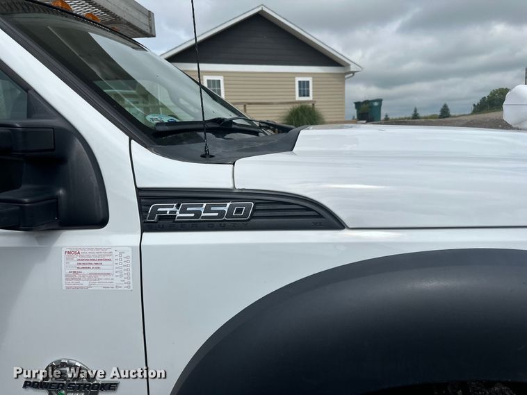 image for item LR9427 2013 Ford  F550 bucket truck