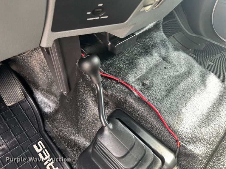 image for item LR9427 2013 Ford  F550 bucket truck