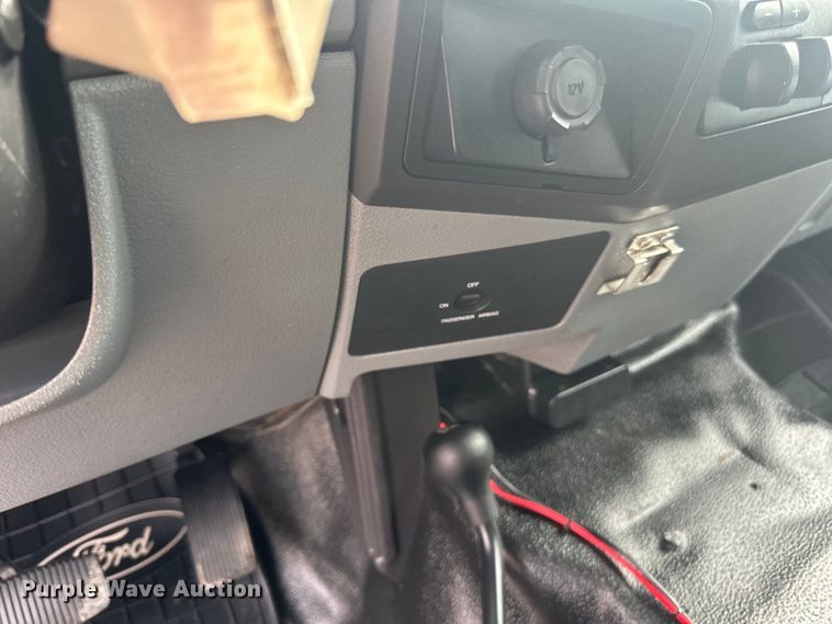 image for item LR9427 2013 Ford  F550 bucket truck