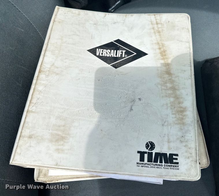 image for item LR9427 2013 Ford  F550 bucket truck