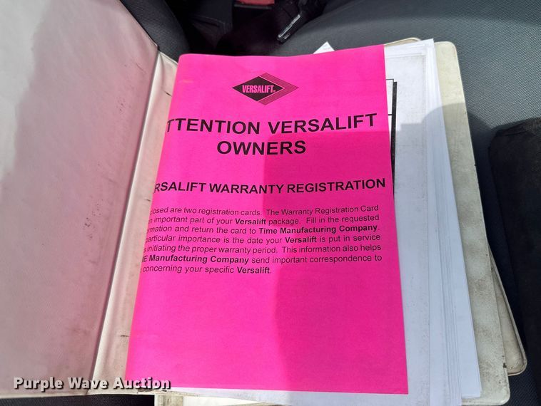 image for item LR9427 2013 Ford  F550 bucket truck