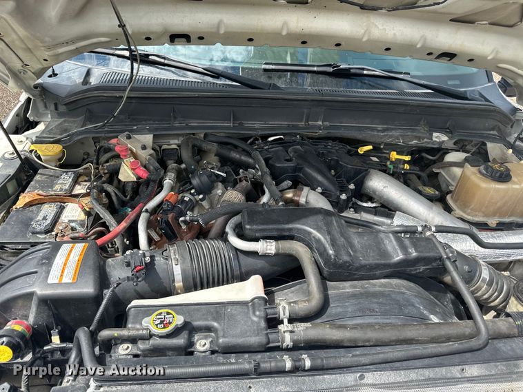 image for item LR9427 2013 Ford  F550 bucket truck