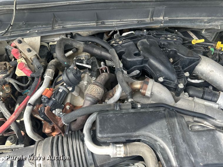 image for item LR9427 2013 Ford  F550 bucket truck