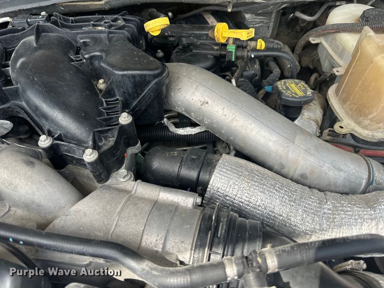 image for item LR9427 2013 Ford  F550 bucket truck