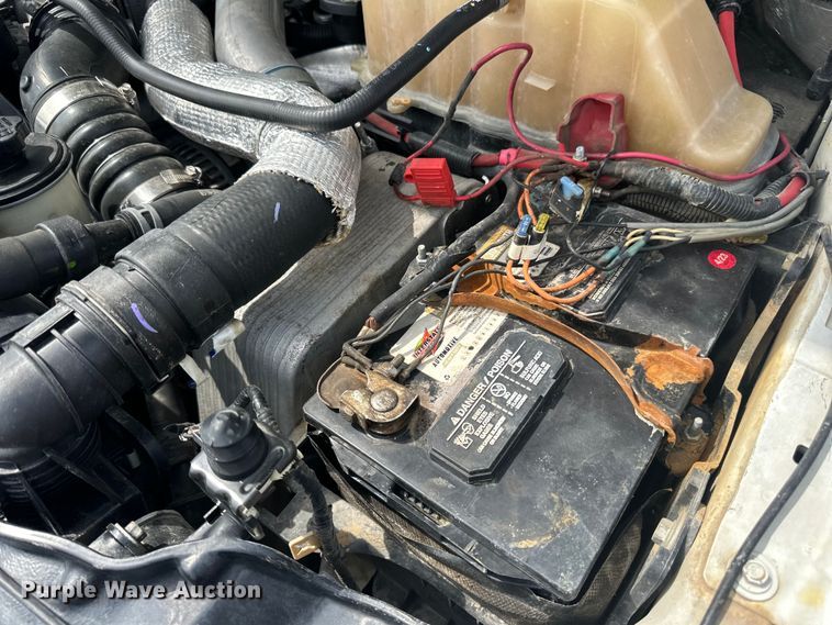 image for item LR9427 2013 Ford  F550 bucket truck