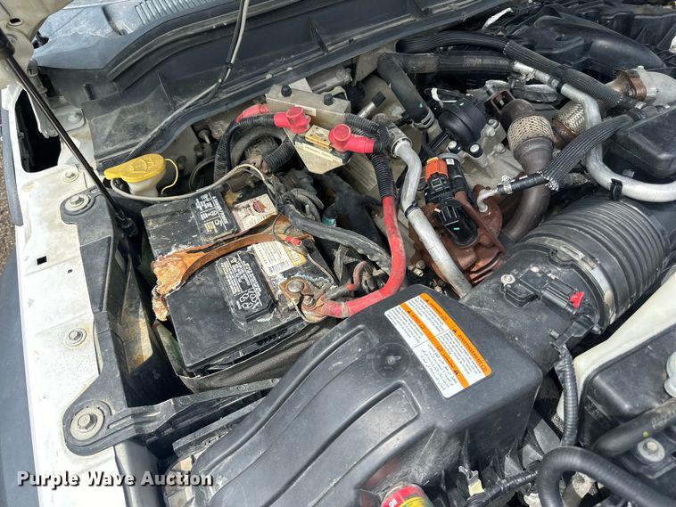 image for item LR9427 2013 Ford  F550 bucket truck