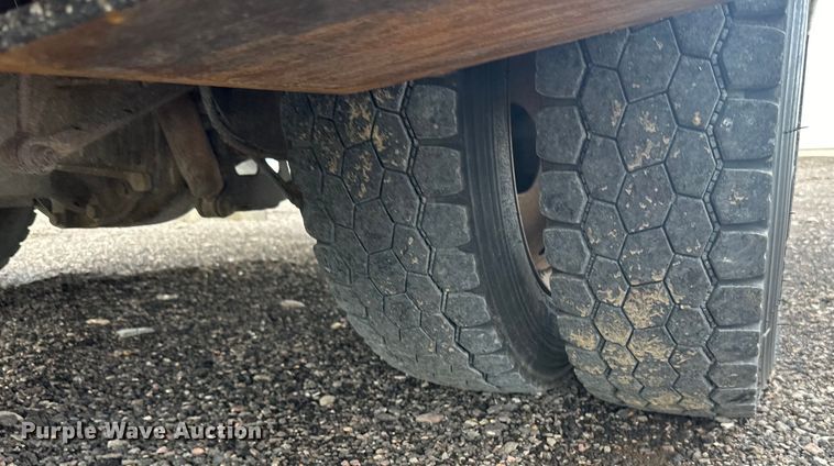 image for item LR9427 2013 Ford  F550 bucket truck