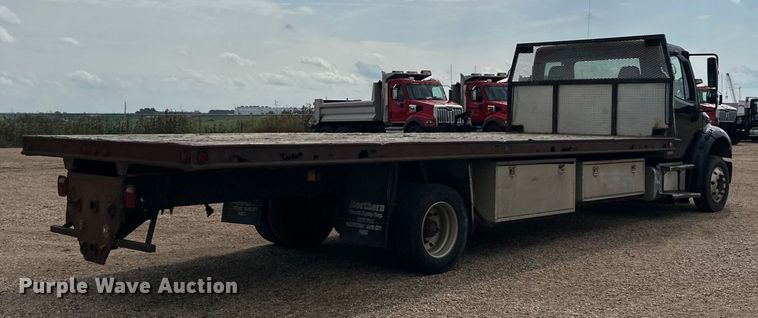 image for item LR9430 2005 Freightliner M2 flatbed truck
