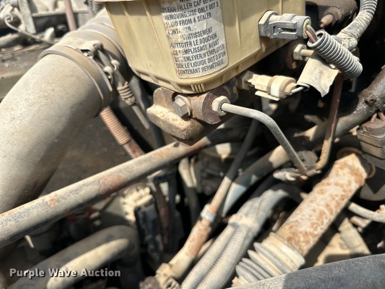 image for item LR9430 2005 Freightliner M2 flatbed truck