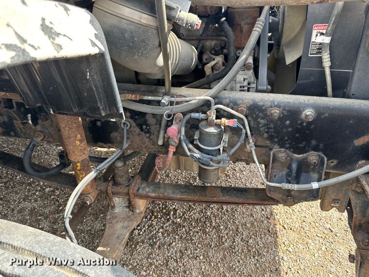 image for item LR9430 2005 Freightliner M2 flatbed truck