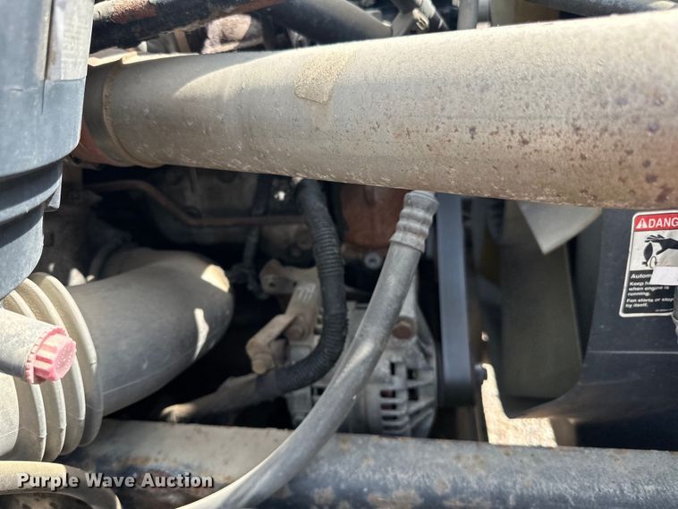 image for item LR9430 2005 Freightliner M2 flatbed truck