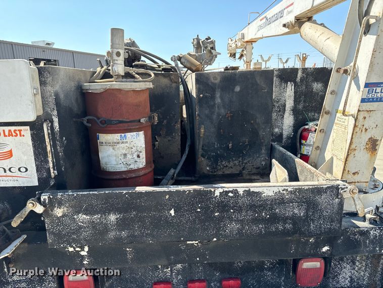 image for item MV9049 2007 GMC Sierra 3500HD utility bed pickup truck