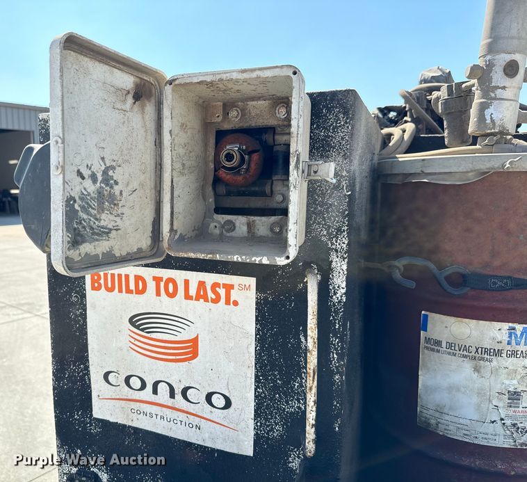 image for item MV9049 2007 GMC Sierra 3500HD utility bed pickup truck