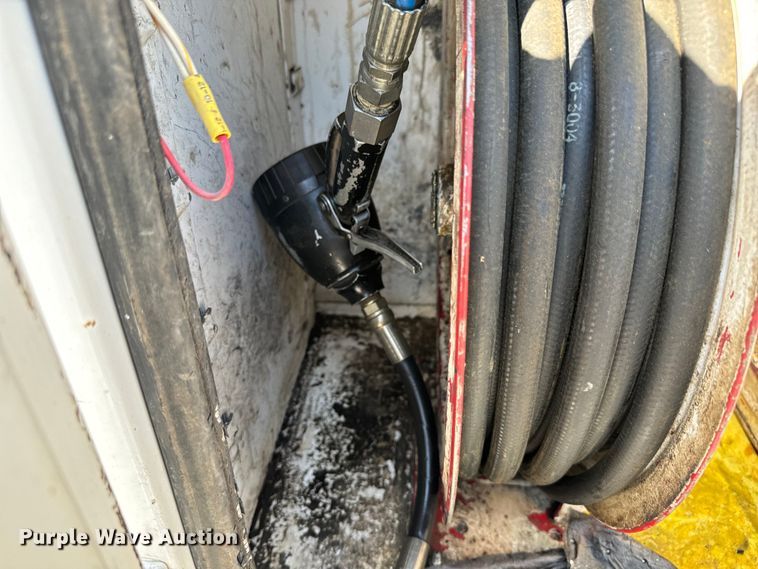 image for item MV9049 2007 GMC Sierra 3500HD utility bed pickup truck