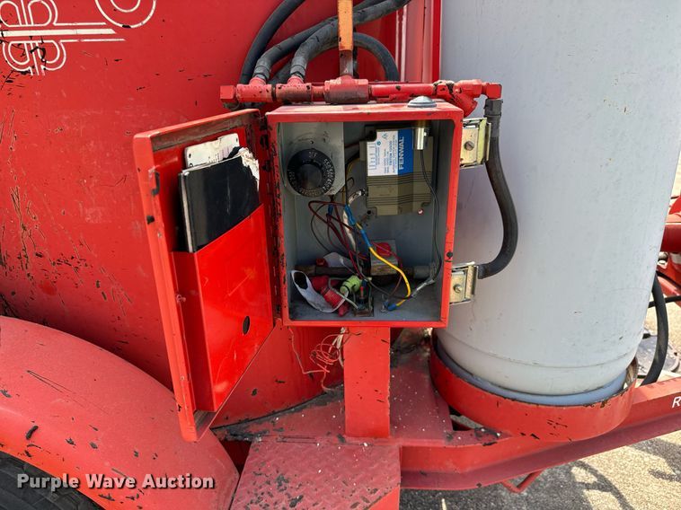 image for item MV9072 Crafco Ez-Pour pothole patcher