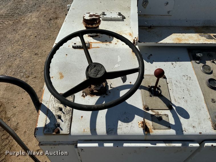 image for item NQ9722 Roadtec  RX-68B milling machine