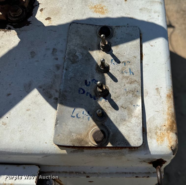 image for item NQ9722 Roadtec  RX-68B milling machine