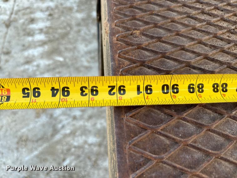 image for item NQ9723 2005 International 4200 drilling rig truck