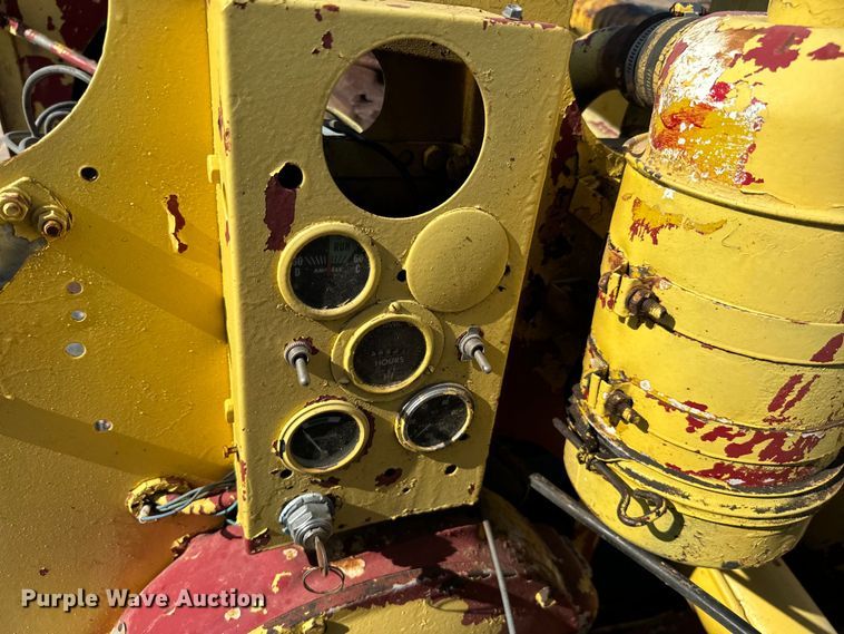 image for item NQ9723 2005 International 4200 drilling rig truck