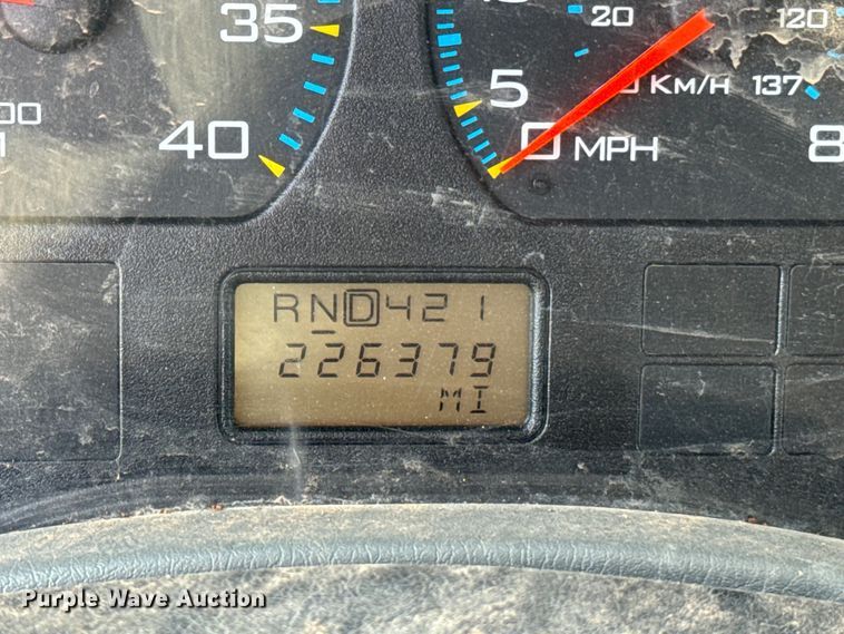 image for item NQ9723 2005 International 4200 drilling rig truck