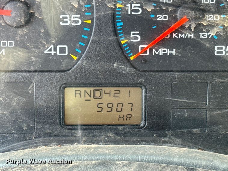 image for item NQ9723 2005 International 4200 drilling rig truck