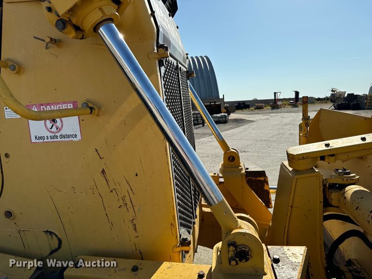 image for item NQ9724 2016 Komatsu D65PX-18 dozer