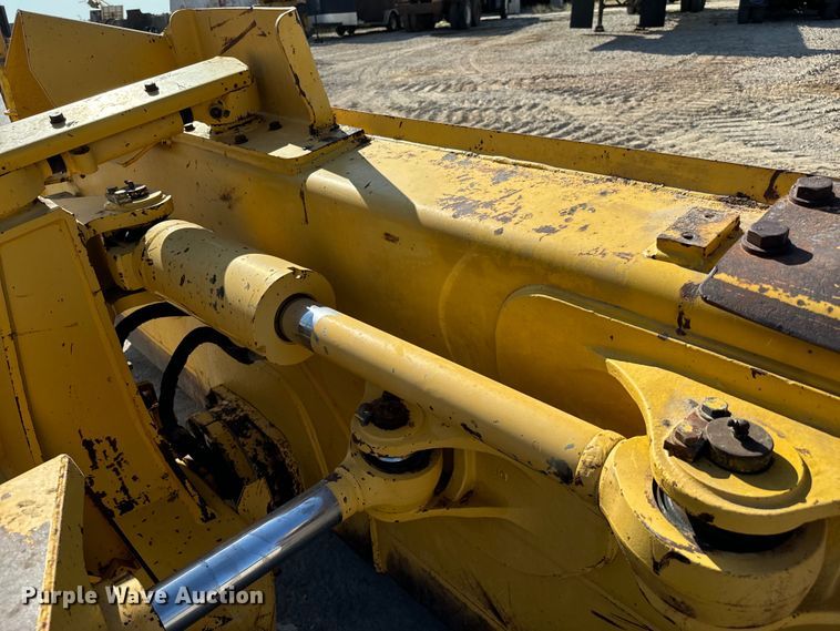 image for item NQ9724 2016 Komatsu D65PX-18 dozer
