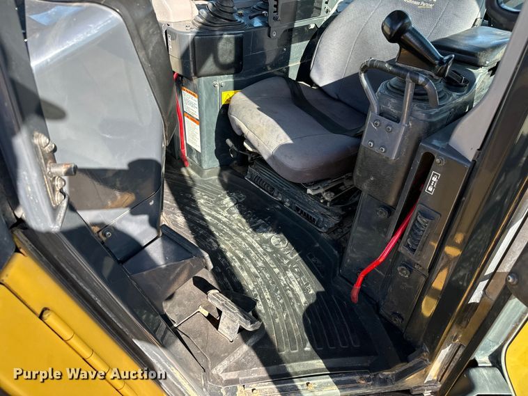 image for item NQ9724 2016 Komatsu D65PX-18 dozer