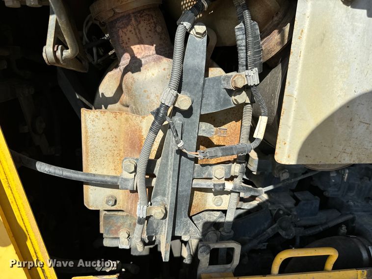 image for item NQ9724 2016 Komatsu D65PX-18 dozer