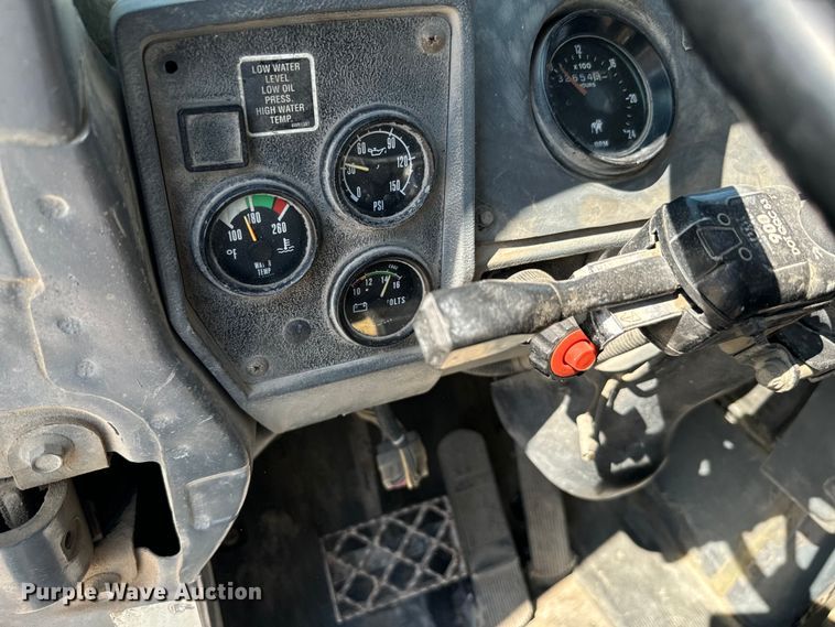 image for item NQ9752 1997 Mack DM690S ready mix truck