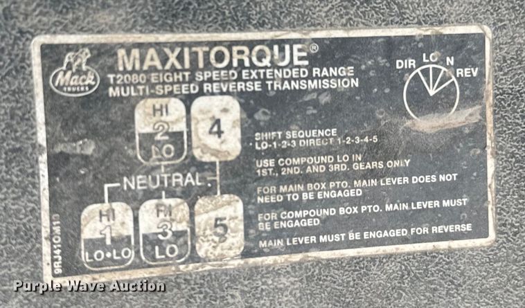 image for item NQ9752 1997 Mack DM690S ready mix truck