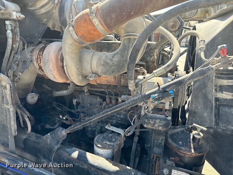 image for item NQ9752 1997 Mack DM690S ready mix truck