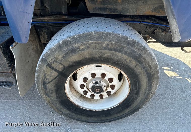 image for item NQ9752 1997 Mack DM690S ready mix truck