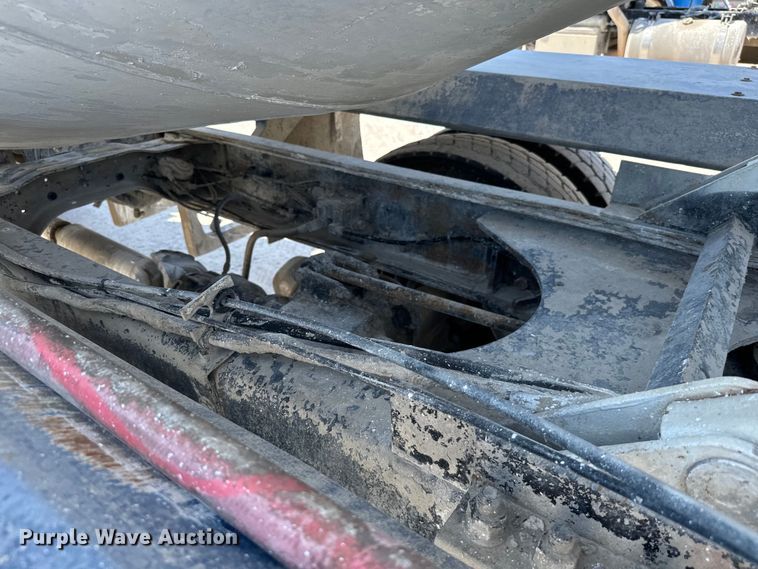 image for item NQ9753 1998 Mack M690S ready mix truck