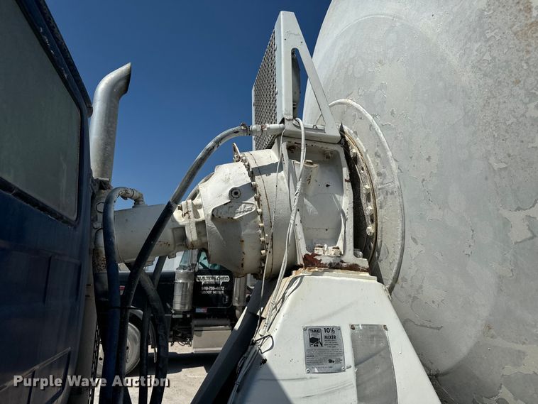 image for item NQ9753 1998 Mack M690S ready mix truck