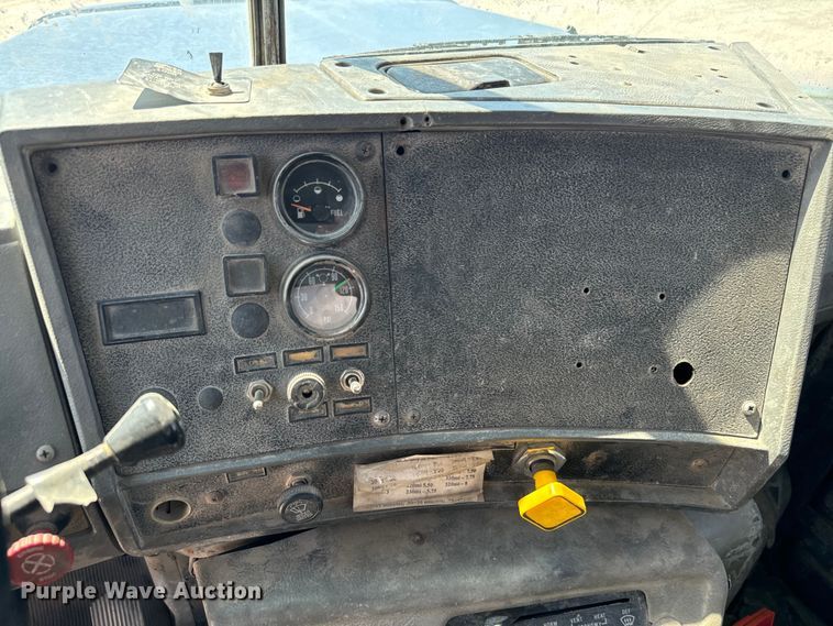 image for item NQ9753 1998 Mack M690S ready mix truck