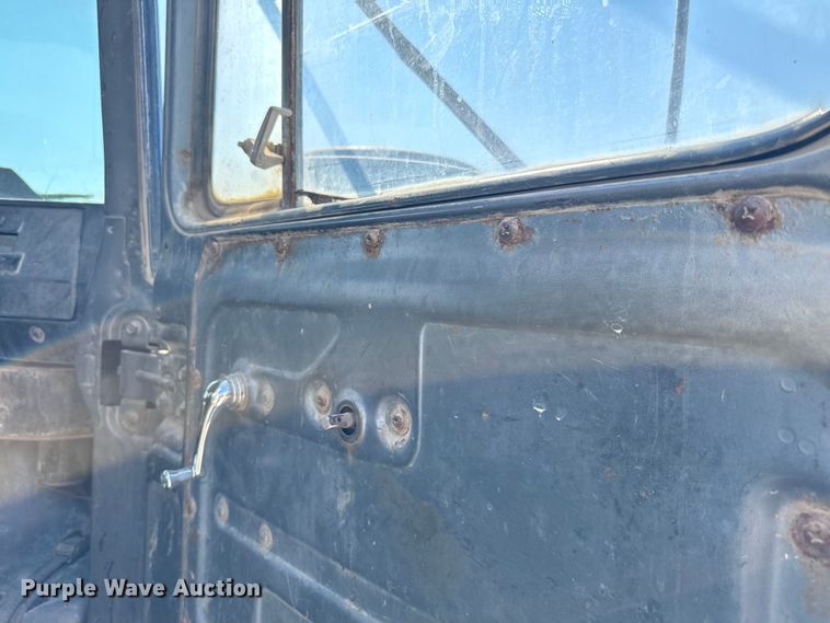 image for item NQ9753 1998 Mack M690S ready mix truck