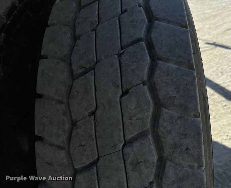 image for item NQ9753 1998 Mack M690S ready mix truck