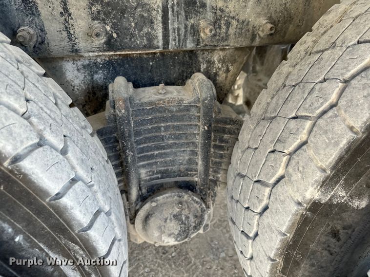 image for item NQ9753 1998 Mack M690S ready mix truck