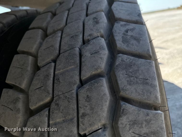 image for item NQ9753 1998 Mack M690S ready mix truck