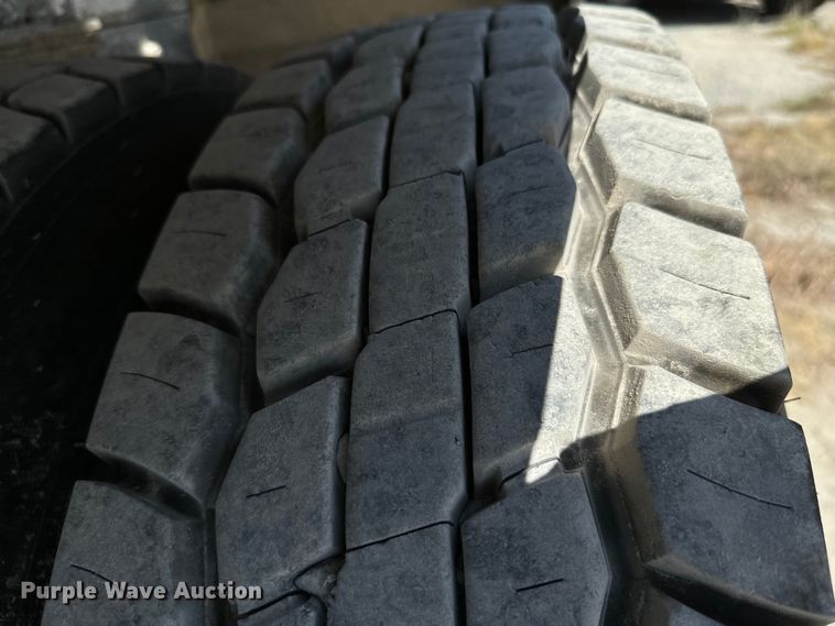 image for item NQ9753 1998 Mack M690S ready mix truck