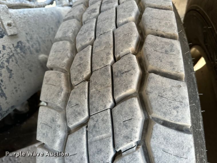 image for item NQ9753 1998 Mack M690S ready mix truck