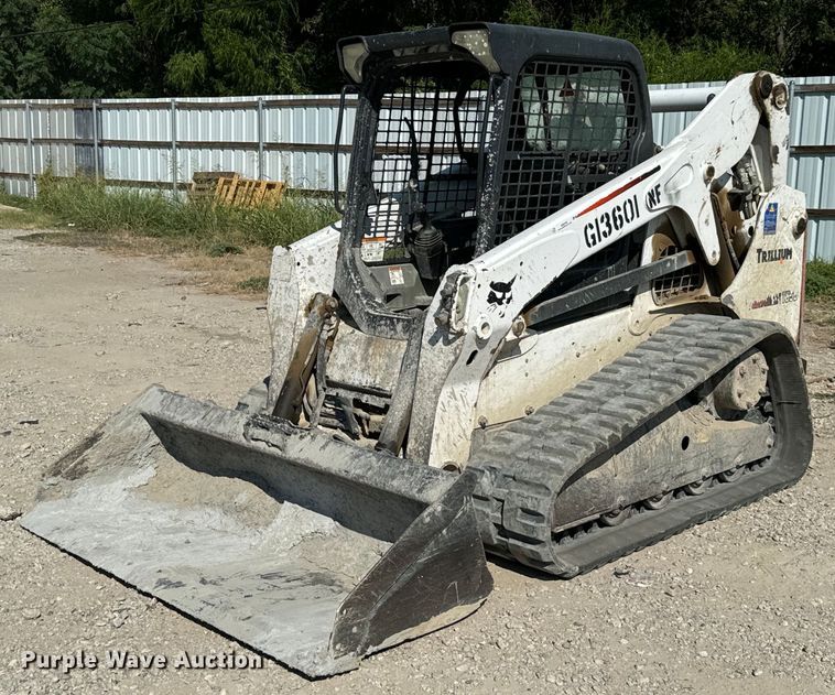 image for item NQ9762 2015 Bobcat T650 tracked skid steer loader
