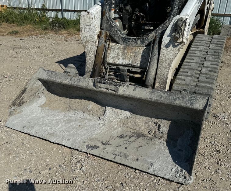 image for item NQ9762 2015 Bobcat T650 tracked skid steer loader