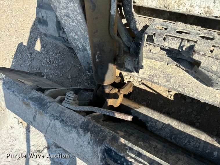 image for item NQ9762 2015 Bobcat T650 tracked skid steer loader