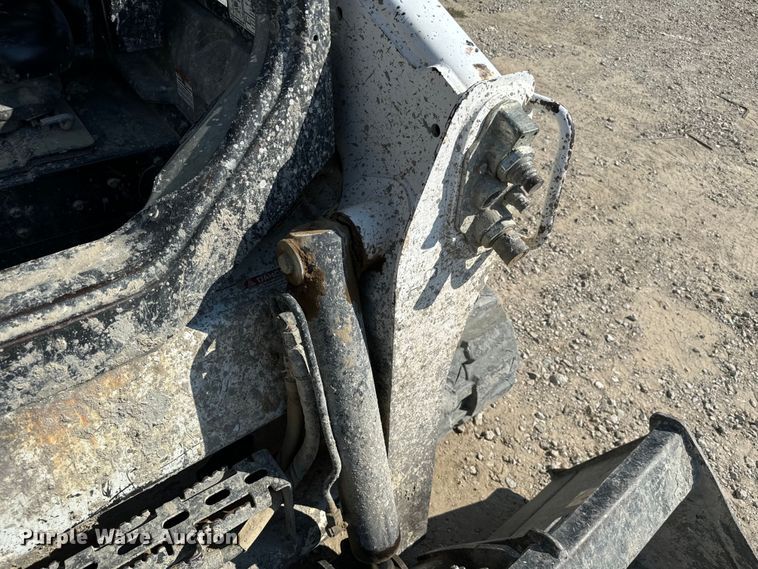 image for item NQ9762 2015 Bobcat T650 tracked skid steer loader
