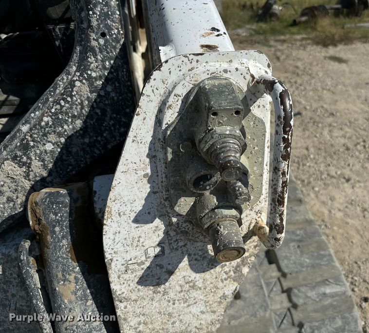 image for item NQ9762 2015 Bobcat T650 tracked skid steer loader