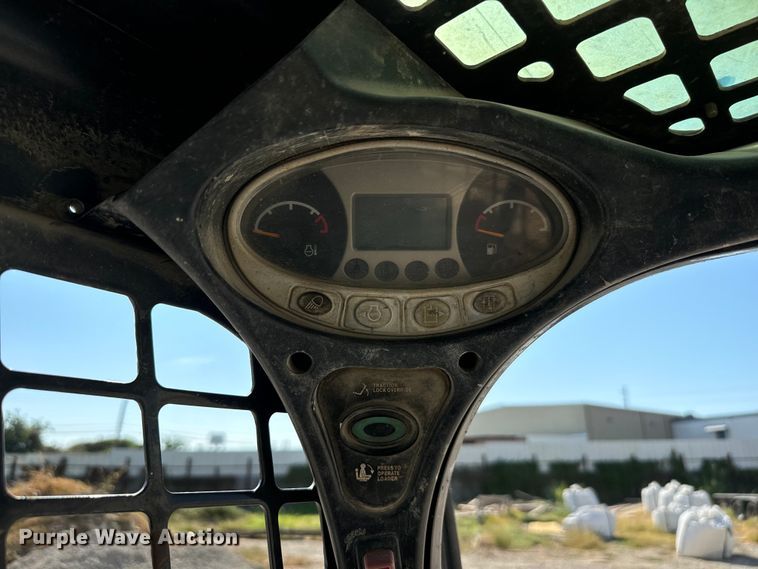 image for item NQ9762 2015 Bobcat T650 tracked skid steer loader